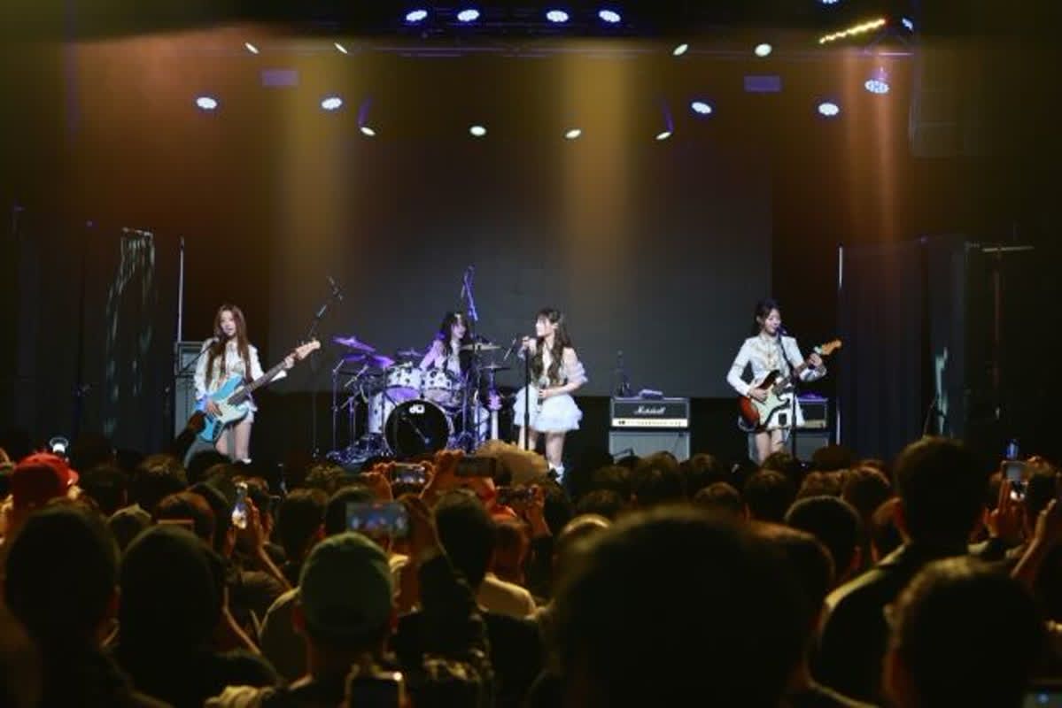 QWER Takes Over North America—Their Explosive ‘ROCKATION’ Tour Signals ...