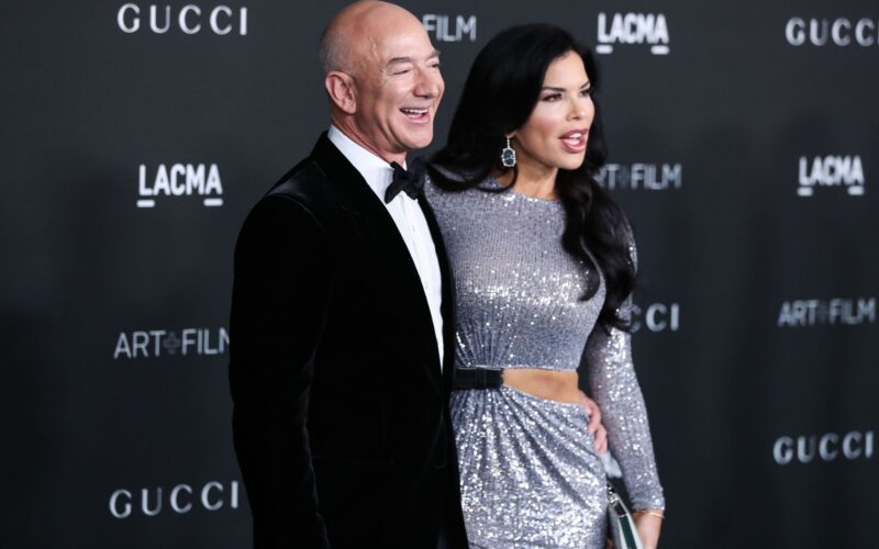 Jeff Bezos and Lauren Sanchez / Credit: DepositPhotos